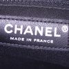 Sac cabas Chanel Grand Shopping en cuir bleu-foncé - Detail D3 thumbnail