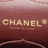 Sac à main Chanel Timeless jumbo en cuir grainé matelassé noir - Detail D4 thumbnail