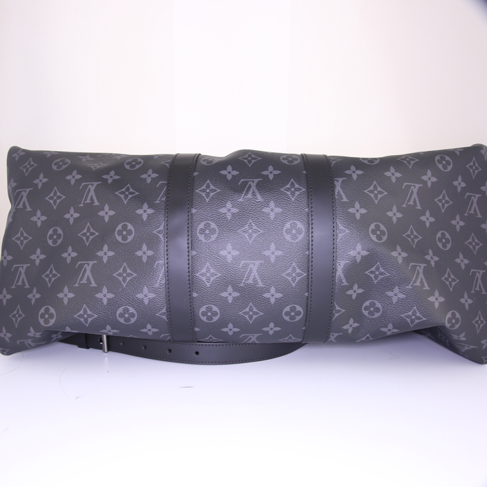 Louis Vuitton Keepall 55 cm travel bag in grey monogram Éclipse canvas and black leather - Detail D5