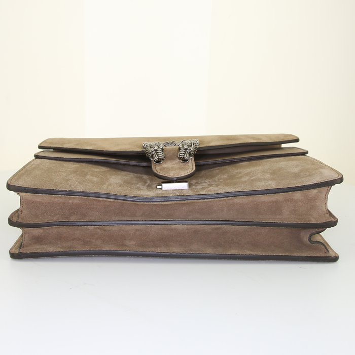Sac à main Gucci Dionysus en daim beige - Detail D5