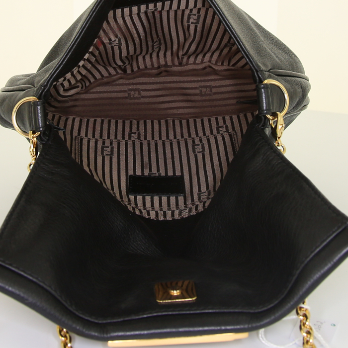 Bolso bandolera Fendi Fendista en cuero negro - Detail D2