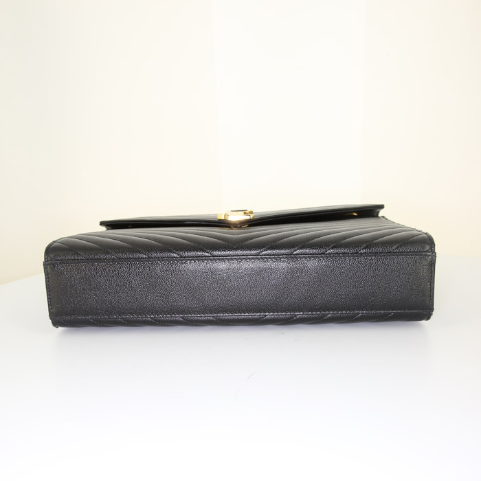 Saint Laurent College handbag in black chevron quilted leather - Detail D5