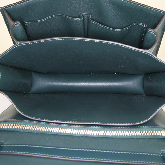 Céline Classic Box shoulder bag in green box leather - Detail D2