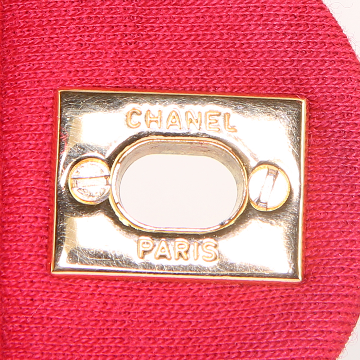 Chanel Mini Timeless shoulder bag in red quilted jersey - Detail D3