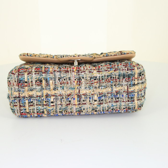 Sac bandoulière Chanel Mini Timeless en tweed doré , rouge bleu et vert - Detail D4
