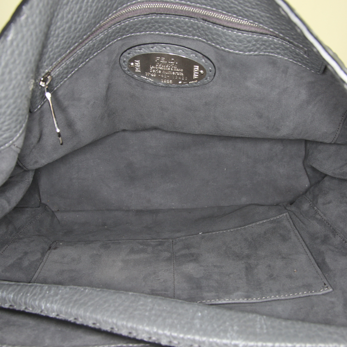 Fendi Selleria Anna shopping bag in grey grained leather - Detail D3