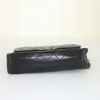 Borsa a tracolla Chanel Vintage in pelle trapuntata nera - Detail D5 thumbnail
