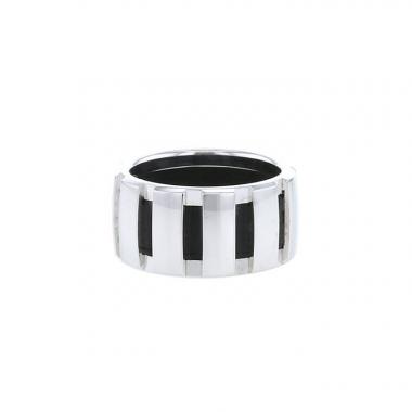 Sortija Chaumet Class One modelo grande en oro blanco y caucho negro