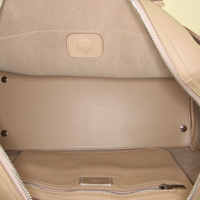 Borsa a tracolla Salvatore Ferragamo in pelle beige - Detail D3