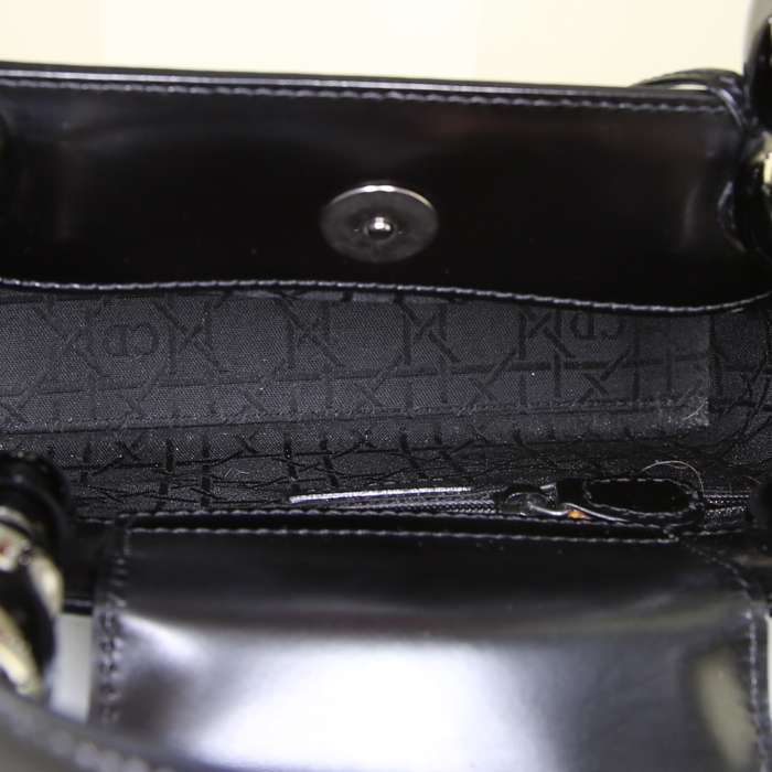 Dior Dior Malice small model handbag in black patent leather - Detail D2