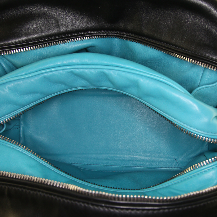 Borsa a tracolla Prada Inside Bag in pelle nera - Detail D3