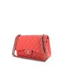 Chanel Timeless jumbo handbag in coral quilted grained leather - 00pp thumbnail