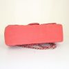 Chanel Timeless jumbo handbag in coral quilted grained leather - Detail D5 thumbnail