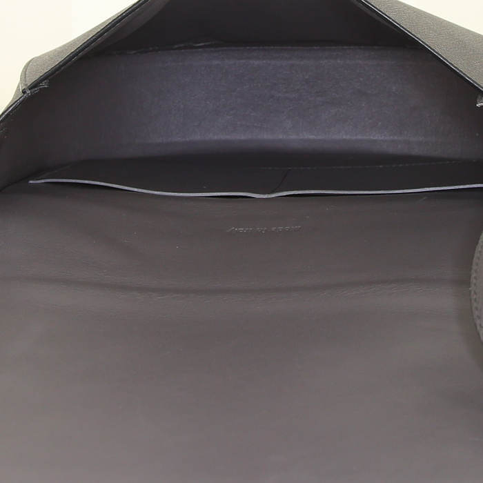 Sac bandoulière Céline Trotteur moyen modèle en cuir grainé gris - Detail D2