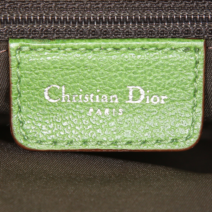 Bolso bandolera Dior Saddle Rasta en lona Monogram Oblique beige, amarilla y verde y cuero rojo - Detail D3