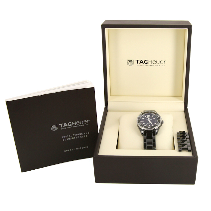 TAG Heuer Aquaracer Lady watch in black ceramic Ref:  WAY1395 Circa  2010 - Detail D2