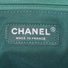 Chanel Boy large model shoulder bag in green quilted leather - Detail D4 thumbnail