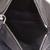 Bolsito de mano Givenchy Pandora en cuero granulado negro - Detail D2 thumbnail