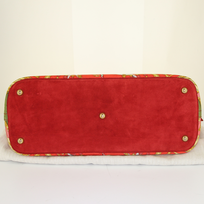 Sac bandoulière Hermes Bolide grand modèle en twill de soie multicolore rouge vert et jaune et veau doblis rouge - Detail D5