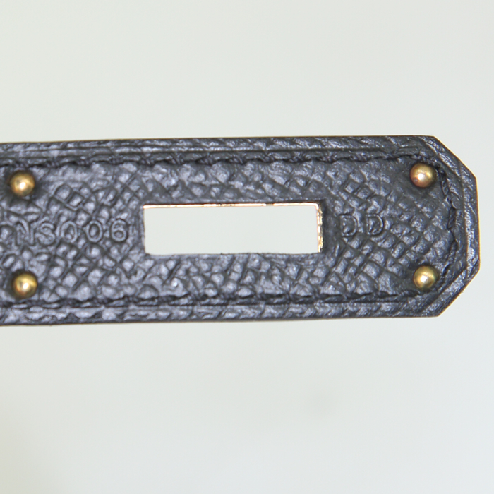 Sac à main Hermes Kelly 28 cm en cuir epsom noir - Detail D6