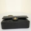 Bolso de mano Chanel Timeless Classic en cuero granulado acolchado negro - Detail D5 thumbnail