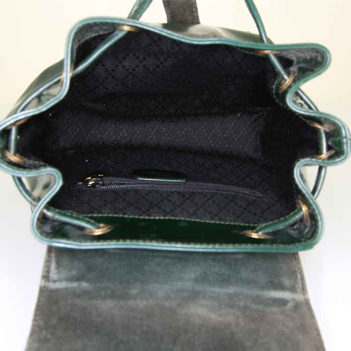 Sac à dos Gucci Bamboo Backpack en cuir verni vert et bambou - Detail D2