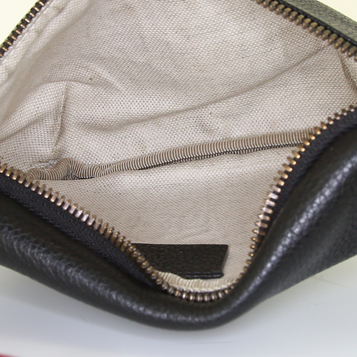 Pochette-cintura Gucci in pelle martellata nera con motivo - Detail D2
