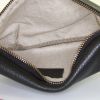 Bolsito-cinturón Gucci en cuero granulado negro - Detail D2 thumbnail