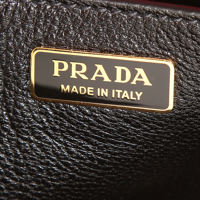 Borsa a tracolla Prada Cahier in pelle bicolore rossa e nera - Detail D3