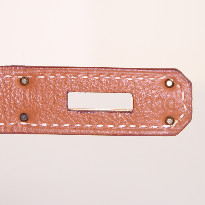 Hermes Birkin 40 cm handbag in gold togo leather - Detail D4