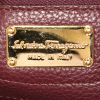 Bolso de mano Salvatore Ferragamo en cuero granulado violeta y cuero beige - Detail D4 thumbnail