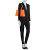 Shopping bag Hermès Cabag in tela arancione e pelle naturale - Detail D2 thumbnail
