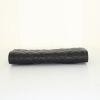 Billetera Chanel en cuero granulado acolchado negro - Detail D4 thumbnail
