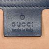 Sac bandoulière Gucci Padlock moyen modèle en cuir monogram bleu - Detail D4 thumbnail