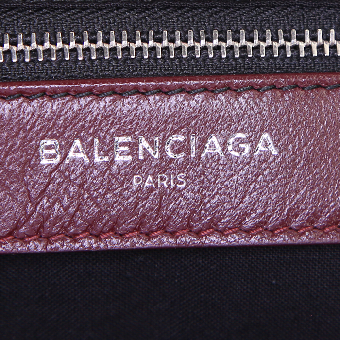 Sac à main Balenciaga Metallic Edge en cuir grainé bordeaux - Detail D4