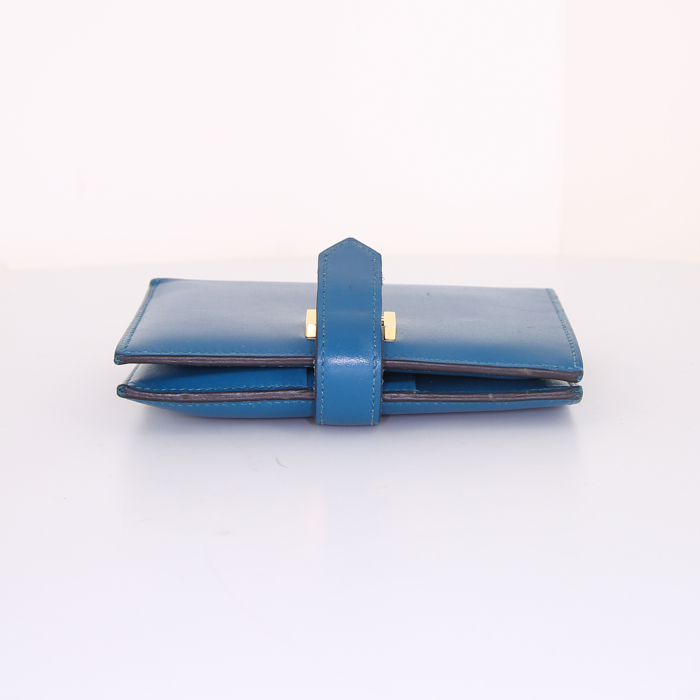 Portefeuille Hermès Béarn petit en cuir Tadelakt bleu - Detail D5
