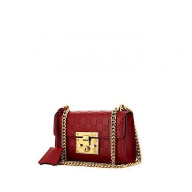 Bolso bandolera Gucci Padlock modelo pequeño en cuero Monogram rojo