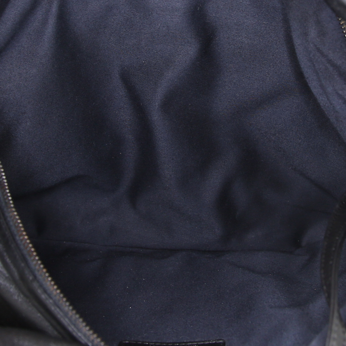 Sac bandoulière Chanel Boy-friend en cuir noir et cuir verni noir - Detail D2