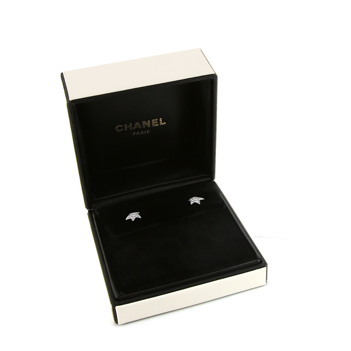 Pendientes asimétricos Chanel Comètes en oro blanco y diamantes - Detail D2