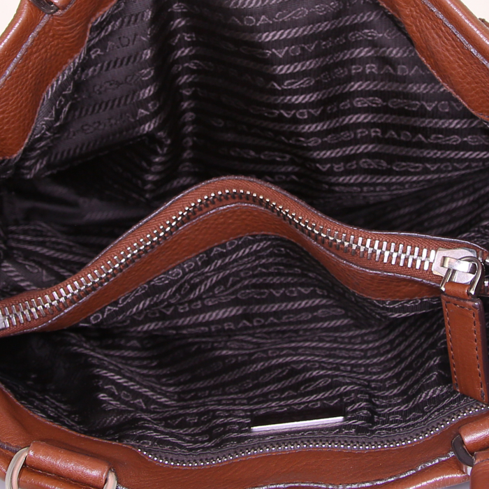 Borsa da spalla o a mano Prada in pelle marrone - Detail D2