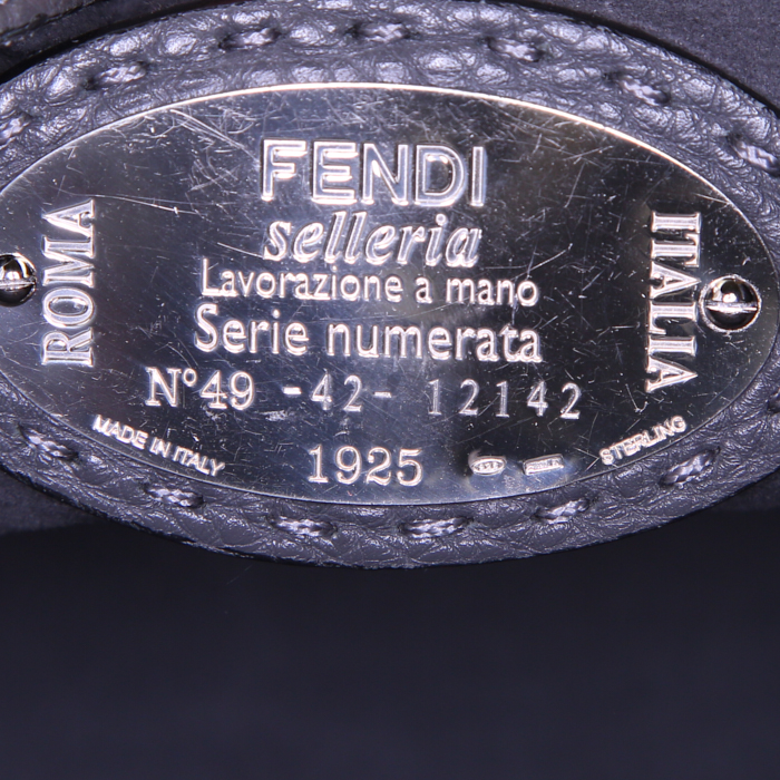 Fendi Sellerie Anna shopping bag in grey grained leather - Detail D4