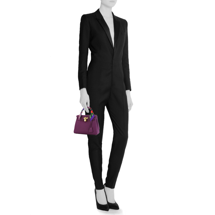 Sac à main Hermes Kelly 25 cm en cuir togo violet Anemone - Detail D1
