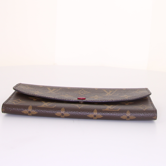 Portefeuille Louis Vuitton Emilie en toile monogram marron et cuir rose-framboise - Detail D4
