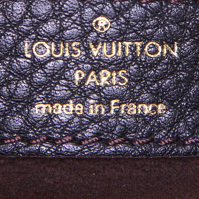 Bolso de mano Louis Vuitton L en cuero mahina negro - Detail D3