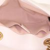 Borsa a tracolla Gucci GG Marmont mini in pelle trapuntata color crema con decori geometrici - Detail D3 thumbnail