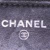 Borsa a tracolla Chanel Wallet on Chain in pelle nera a fiori - Detail D3 thumbnail