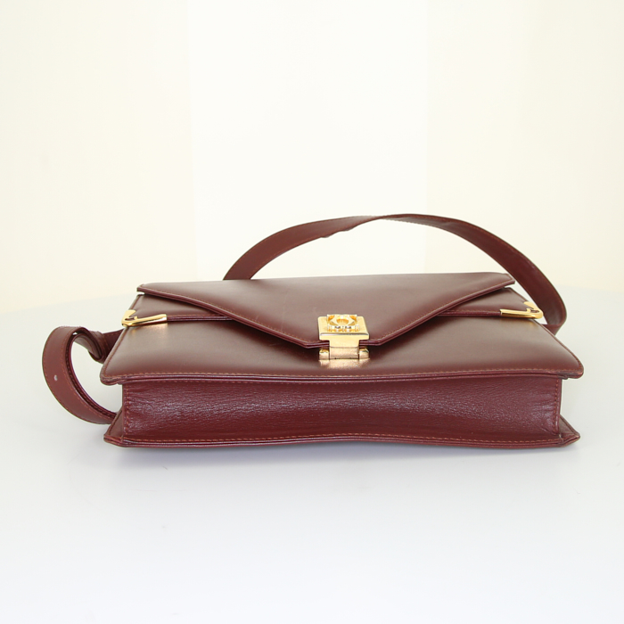 Sac bandoulière Cartier Vintage en cuir bordeaux - Detail D4