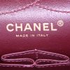 Bolso bandolera Chanel 2.55 en jersey acolchado negro - Detail D4 thumbnail