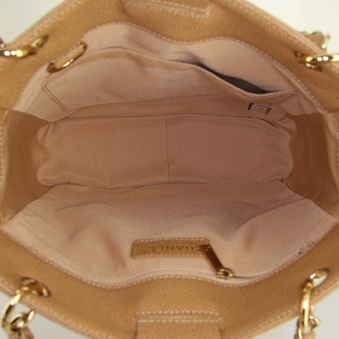 Borsa da spalla o a mano Chanel Shopping GST modello piccolo in pelle martellata e trapuntata beige - Detail D2