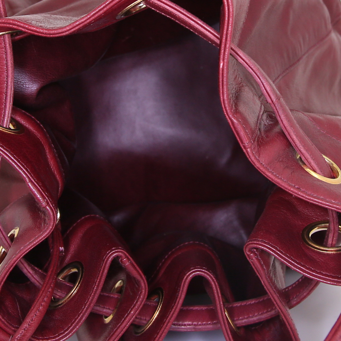Chanel Vintage backpack in burgundy leather - Detail D2